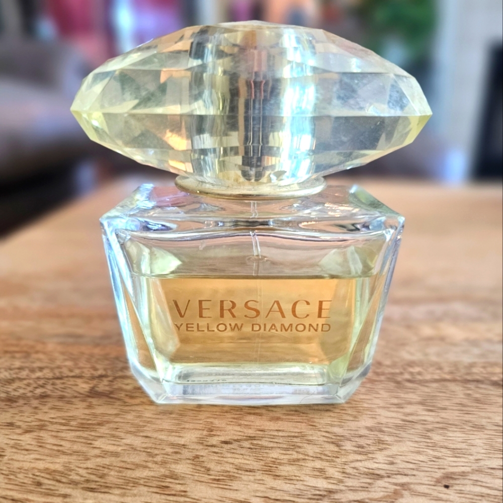 Versace Yellow Diamond Perfume